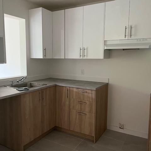 51/2 Québec**Charlesbourg**Ascenseur**Insonorisé**Rénové**Non fumeur**Libre décembre et janvier**1350$ Non chauffé - Photo 1