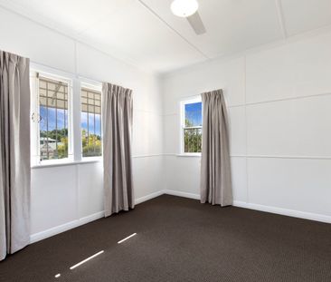 Don't Judge a book by its cover - Very Comfortable and presents bea... - Photo 4