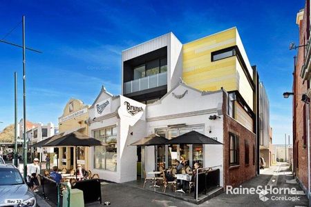 DESIGNER APARTMENT IN THE HEART OF WILLIAMSTOWN - Photo 2