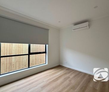 BRAND NEW MODERN HOME IN PERFECT LOCATION - Photo 6