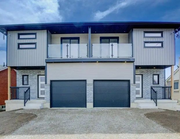 573 GUELPH Street Unit# Lower — Bachelor - Photo 1