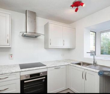 1 bedroom in a house share to rent - Photo 4