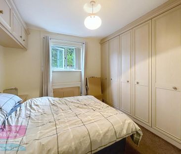 2 bedroom ground floor flat to rent - Photo 3