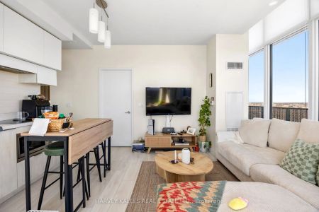 8 Eglinton Avenue E #5807 - Photo 4