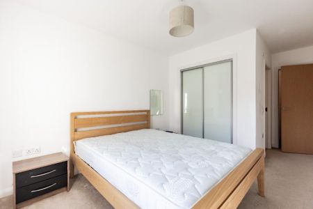 2 bedroom flat to rent - Photo 4
