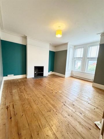 3 bedroom terraced house to rent - Photo 2