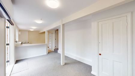 A/141 Grant Road, Thorndon - Photo 2