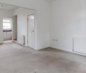 Foljambe Road, Chesterfield, Brimington - Photo 2