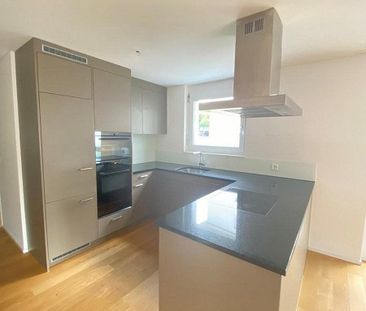 Moderne 3.5-Zimmerwohnung an ruhiger Lage - Photo 2