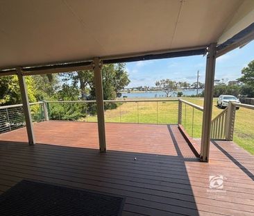 ISLAND LIVING WITH JETTY BERTH - Photo 6