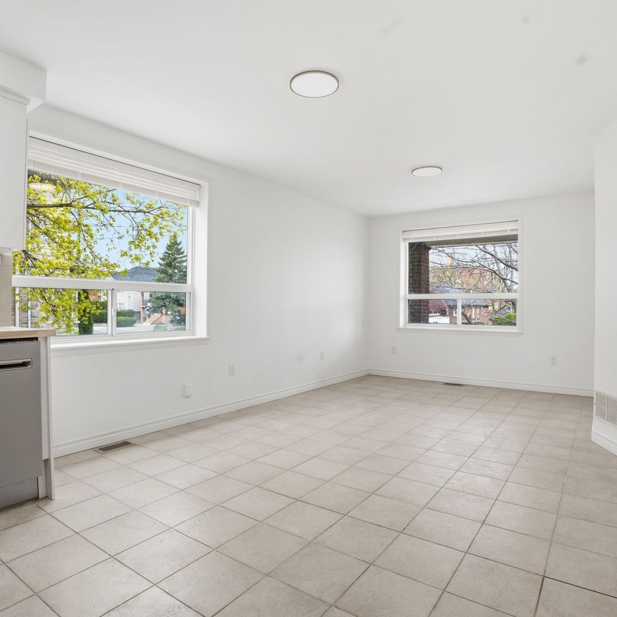 For Lease - 1049 Glencairn Avenue Unit# MAIN FLOOR, Toronto, Ontario - Photo 1