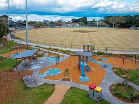 Mount Waverley - Photo 3