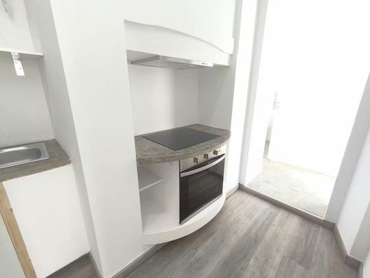 Rua Miguel Pais, Barreiro, Setúbal Municipality 2830 - Photo 1