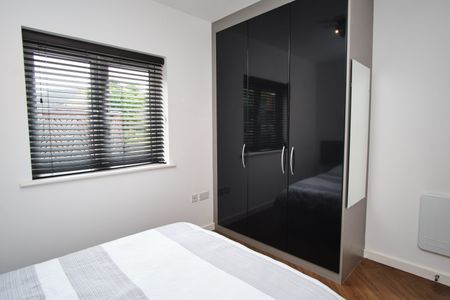 Orchard Court Flat 2 - Photo 3