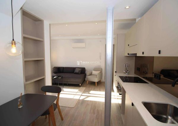 1.B La Marina Ibiza 1 bedroom apartment winter season