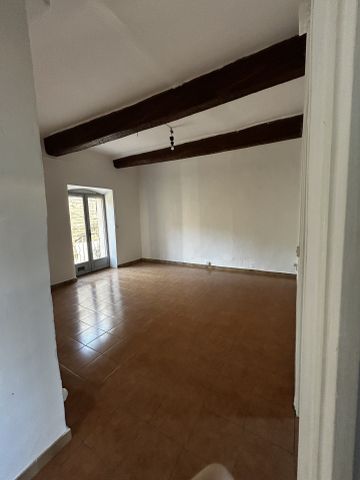 Location Appartement 3 pièces 63m² SOMMIERES 30250 - Photo 2