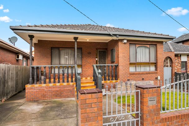 Register To View - Spacious Family Home In Central Seddon - Photo 1