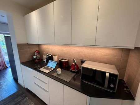 3 bedroom terraced house to rent - Photo 4