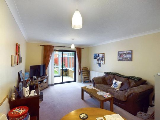 2 bedroom terraced house to rent - Photo 1