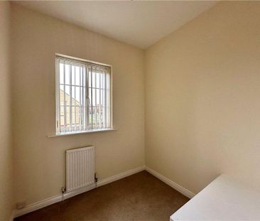 3 bedroom detached house to rent - Photo 2