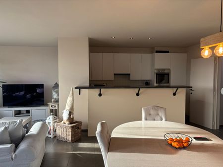 Dakappartement met 2 slaapkamers met een terras. - Photo 2