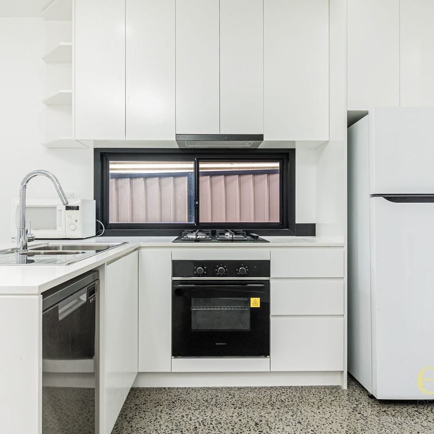 QUIET STREET! - Photo 1