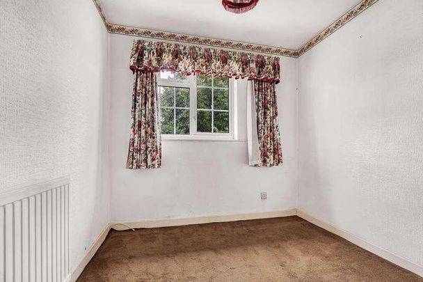 Jordans Close, Stanwell, Staines-upon-thames, TW19 - Photo 1