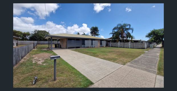 Andergrove home with solar - Photo 1
