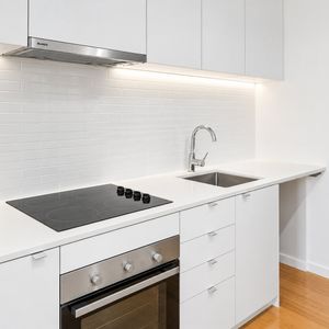 2/110 Maribyrnong Road, Moonee Ponds VIC 3039 - Photo 2