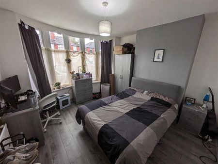 5 bedroom private hall to rent - Photo 4