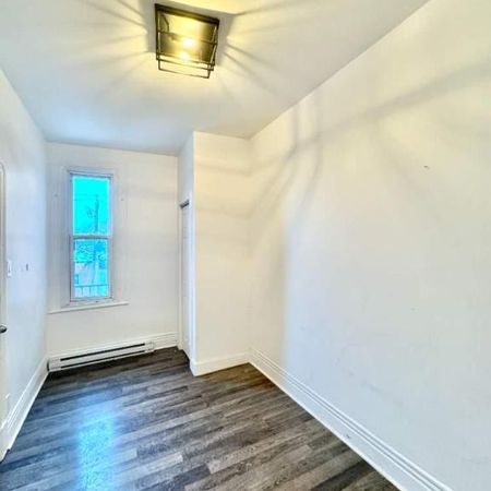 3 CH - 1 SDB - Montréal - $1,750 /mo - Photo 4