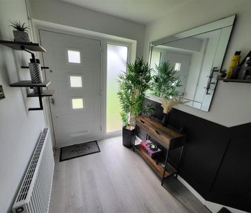3 bedroom semi-detached house to rent - Photo 6