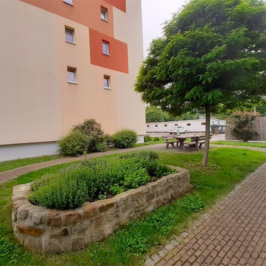 Tolle 3-Raum-Wohnung mit Einbauküche - Photo 1