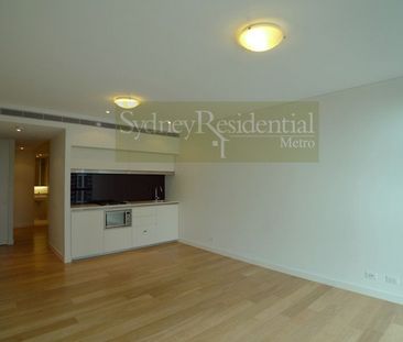 Designer Studio apartment in the most prime location - Photo 1