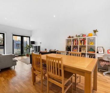 2 bedroom flat to rent - Photo 2