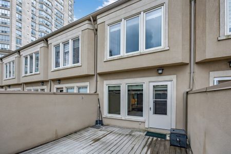 For Lease - 2283 Lake Shore Boulevard Unit# B, Toronto, Ontario - Photo 3