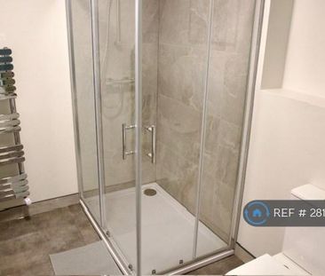 1 bedroom in a house share to rent - Photo 6