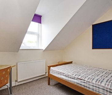 Fantastic 4 bedroom property - Photo 2