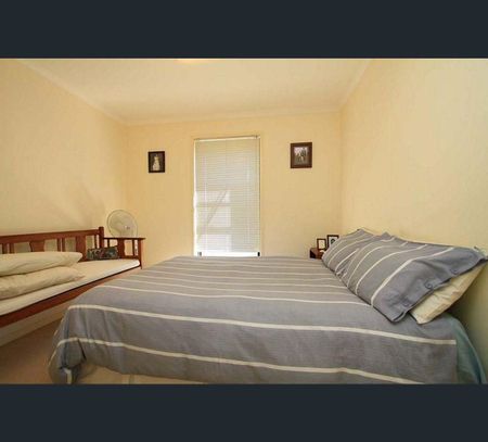 1/22 Mulqueeny Street, Wodonga, Vic 3690 - Photo 5