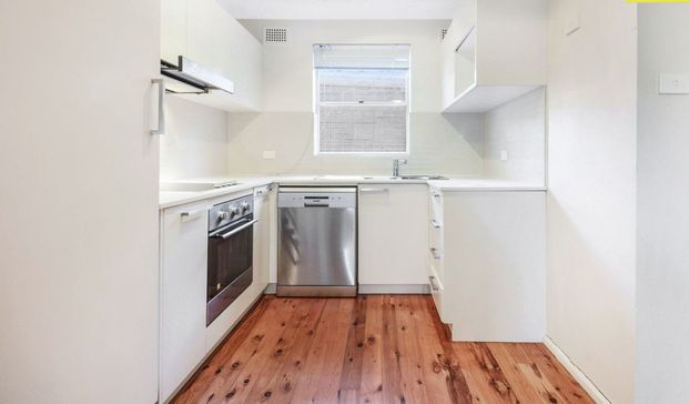 Modern&comma; Refurbished&comma; Split Level Townhouse - Photo 1