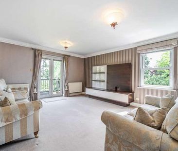 Tudor Grange, Oatlands Drive, Weybridge, Surrey, KT13 - Photo 1