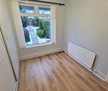 19 Comber Road, Dundonald, BT16 2AA - Photo 6