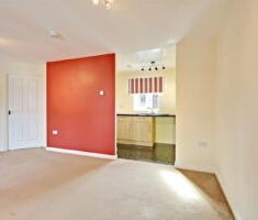 2 BEDROOM Maisonette - Upper - Photo 4