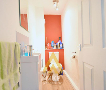 4 bedroom semi-detached house to rent - Photo 6