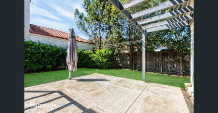 Family Home with community facilities. - Photo 3
