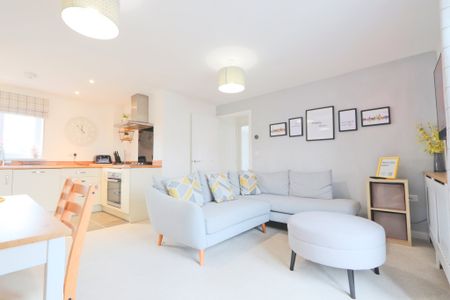 2 Bedroom Home – Medium Let - Photo 3