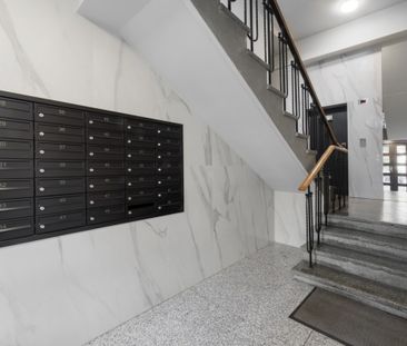 Warszawa, Aleja Wyzwolenia - Photo 2