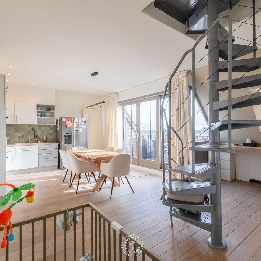 Ruim 219 m² en stijlvol duplex appartement met zonovergoten terrassen - Foto 1