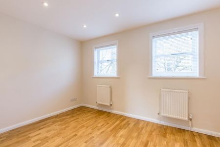 4 bedroom ground floor flat to rent - Photo 4