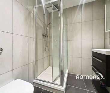 London Road, High Wycombe, Buckinghamshire, HP11 - Photo 6